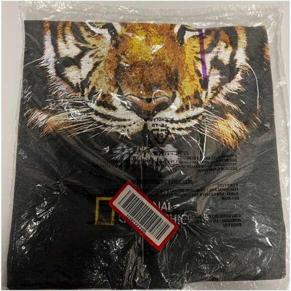 National Geographic Mens Big Cat Short Sleeve Graphic T-Shirt Black Size Small - Picture 2 of 3